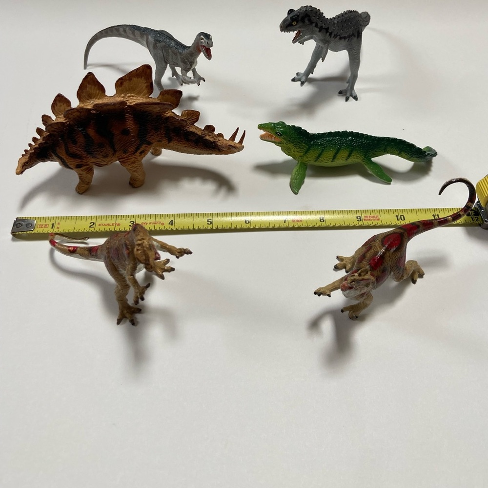 Set of six dinosaurs 1990-1993 The Carnegie Safari LTD made in China